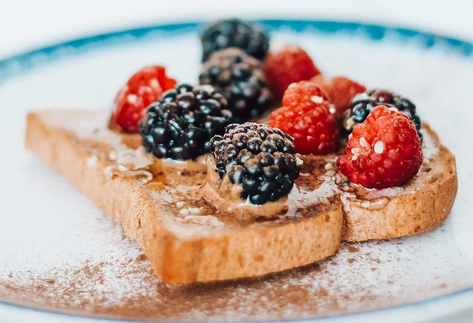 Berry toast